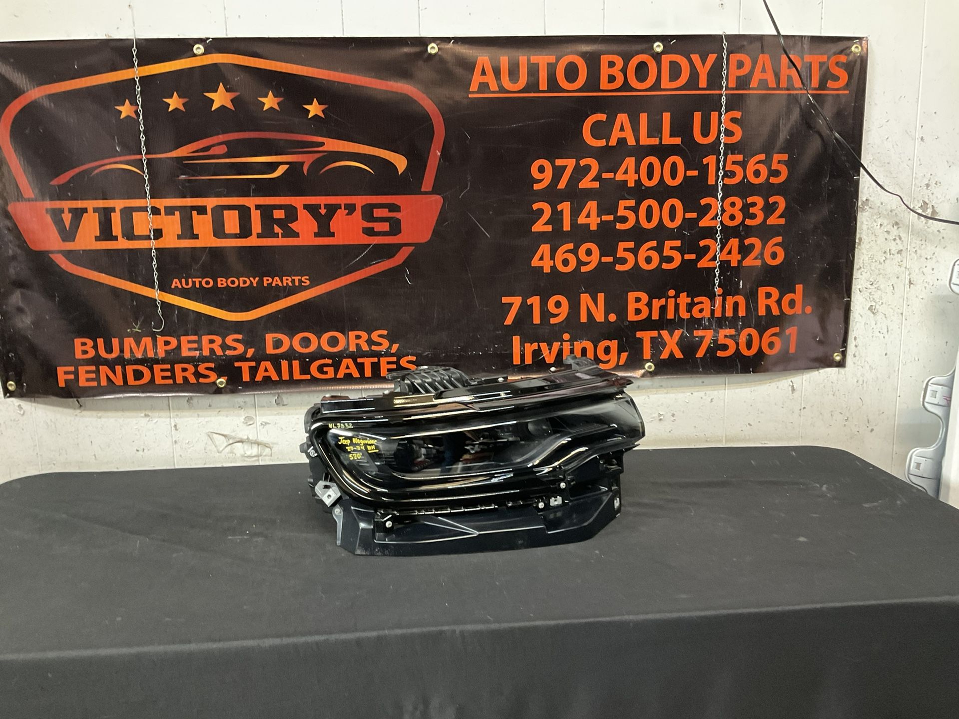 JEEP WAGONNER HEADLIGHT RH 2022-2024 OEM