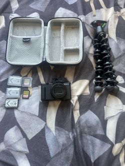 Barely Used Sony ZV-1 Mark II Creator Bundle – Grab It All!