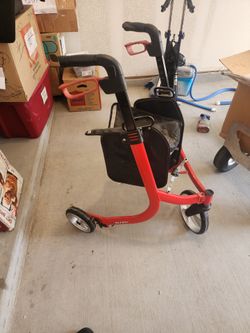 3 wheel walkers