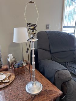 Light stand 24” silver