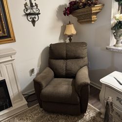 Recliners, Ottoman, And Sofa CLEAN PET FREE