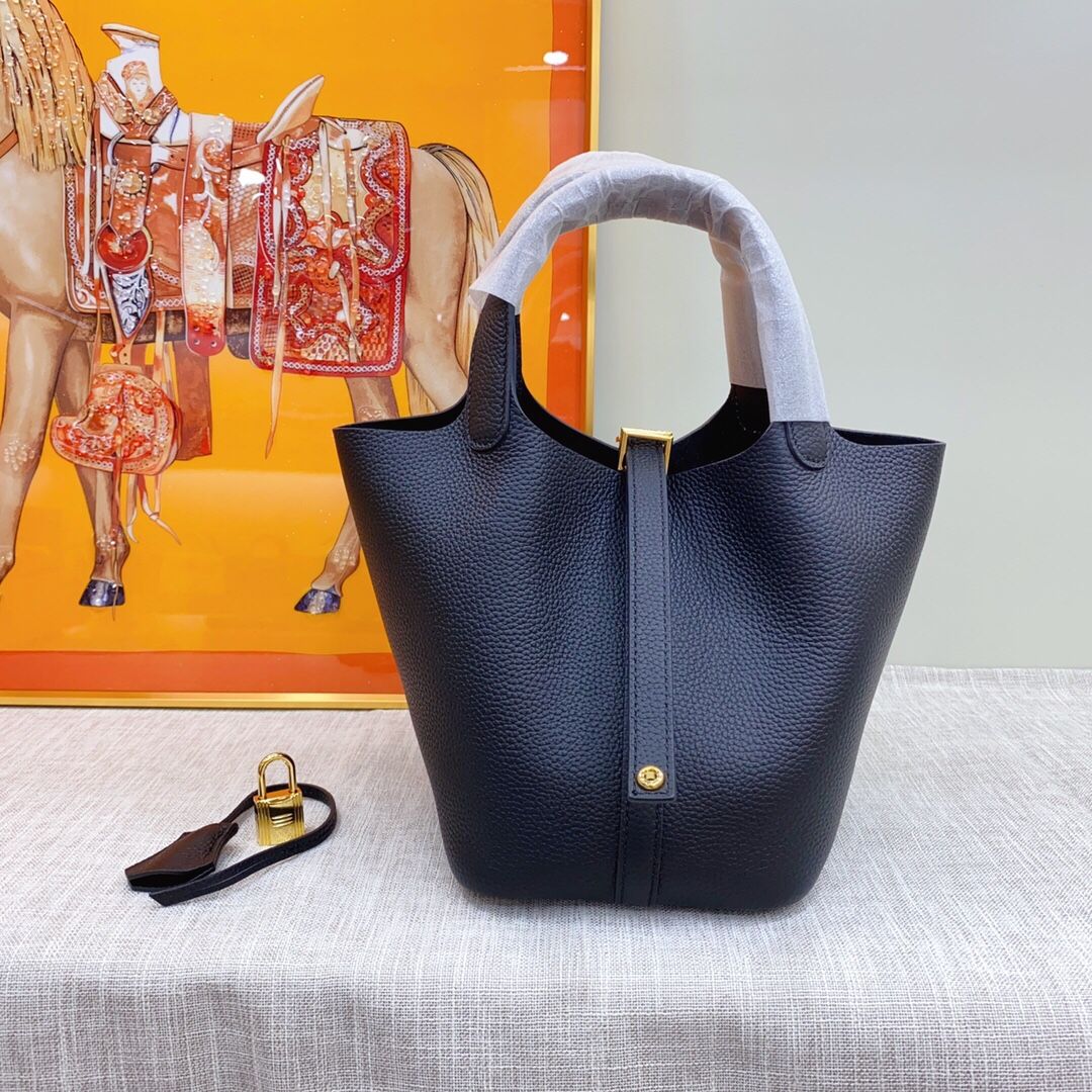 A simple women's handbag