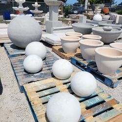 Concrete Ball Sphere / Cement Garden Balls Backyard Patio Spheres / Concrete Orbs