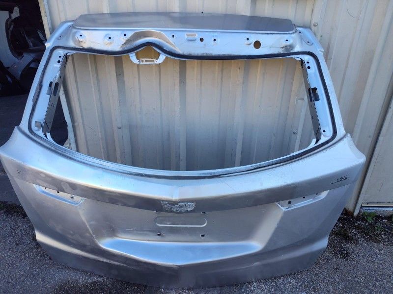 2017-2023 Cadillac XT5 Rear Liftgate Tailgate Shell OEM