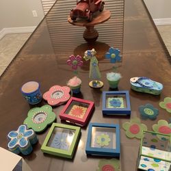Girls Room Decorations  (used)