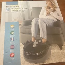 Brookstone Shiatsu Full Foot Massager With Heat for Sale in