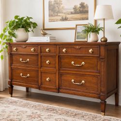 Thomasville Walnut Italian Provincial Dresser