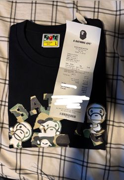 A BATHING APE T-SHIRT