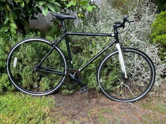 Black Single Speed fixed gear Bike