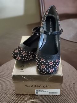 Cute Low Heal Pumps