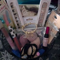 Christmas Bundles/Baskets