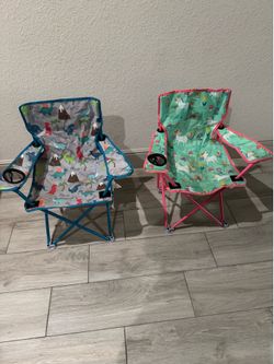 3 small beach chairs for Kids.