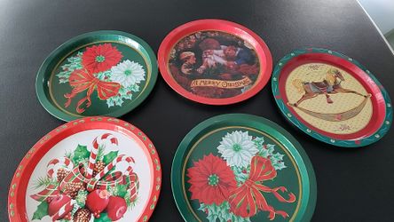 Christmas tin dishes