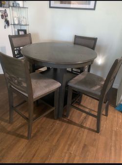 Dining room table with 4 chairs