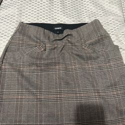 Large Express Plaid Skirt