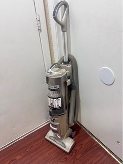 Shark vacuum like new