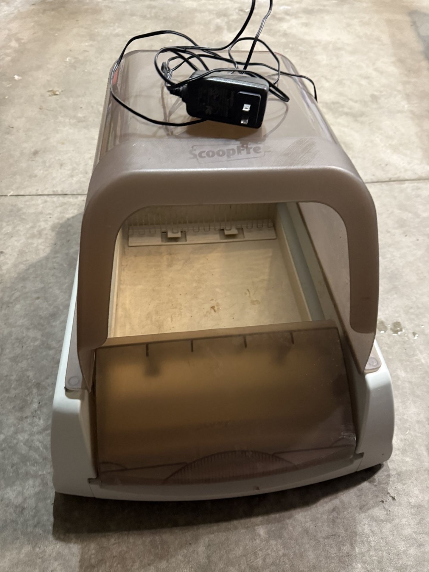 ScoopFree Litter Box