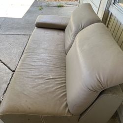 Free couch 