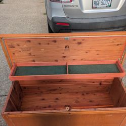 Lane Altavista Va. 1950's Vintage Chest 