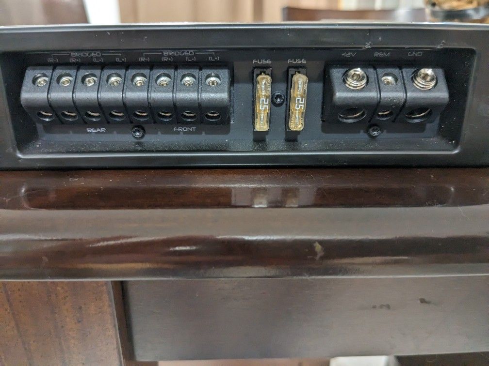 Polk audio PA660 class AB 4 channel amplifier 600 watts for Sale in
