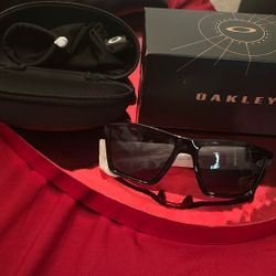 Oakley Sunglasses 