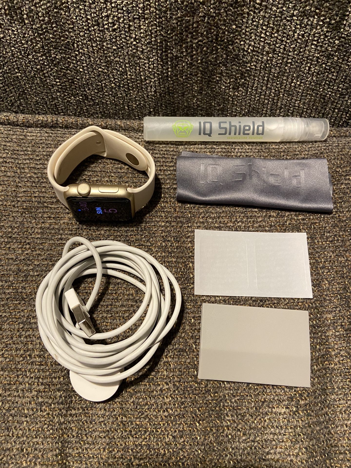 1st Generation Apple Watch + FREE Screen Kit