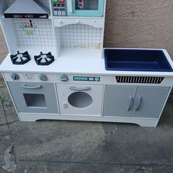 Play Kitchen