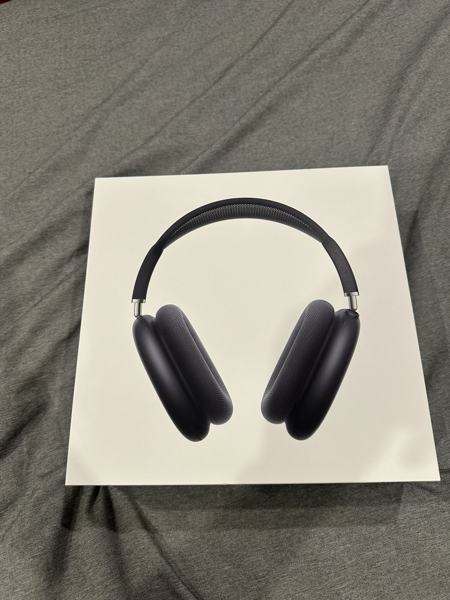 AirPods Maxes