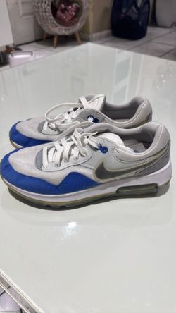 Air Nikes women size 7