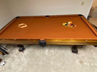 Pool Table 8 Ft