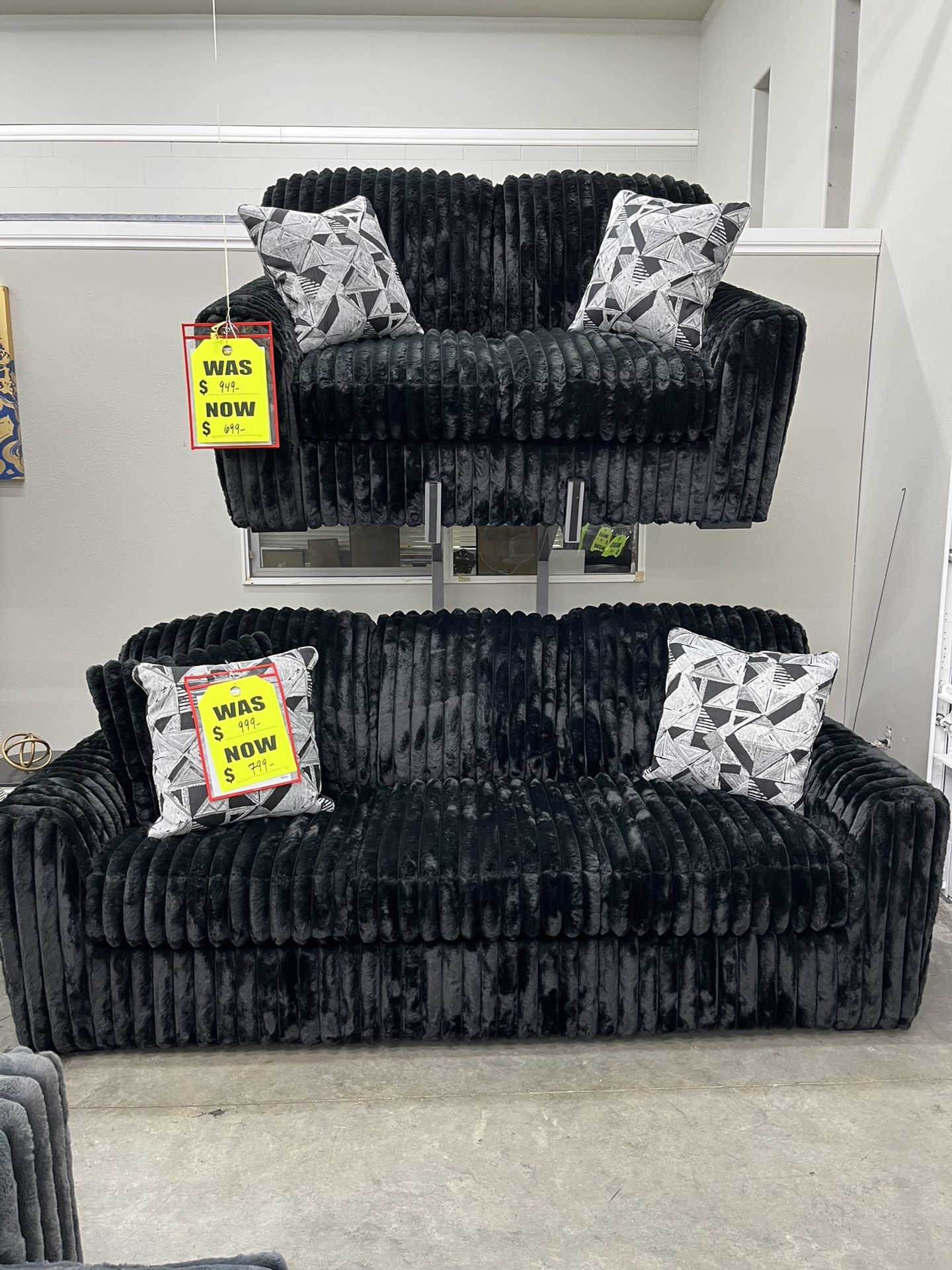 2pc Sofa And Loveseat Set