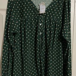NWT Suzanne Betro Weekend Long Sleeve Green/Cream Polka Dot Knit Tunic Top Size Small 