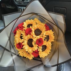 Roses Bouquet Sunflowers
