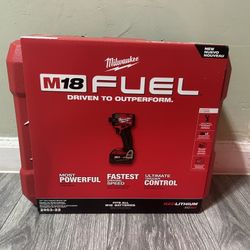 Milwaukee Impact Driver Set 