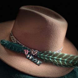 🎶Blues blues blues 🩵 and Turquoise & Tan Rodeo Hat 🤠💠🤎 color Rodeo Hat embellished with bohemian band, a big turquoise feather and the emblem “🐮
