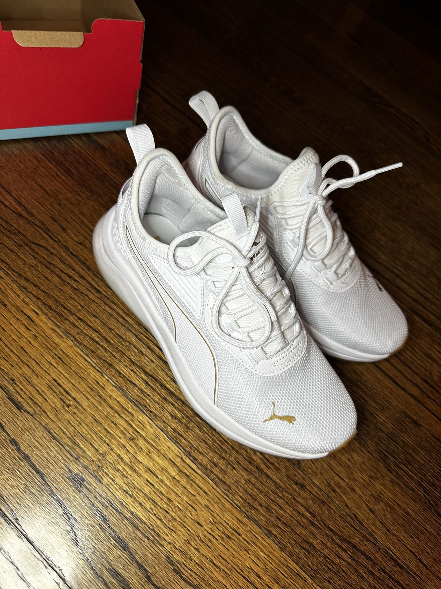 Women’s puma running Shoes 