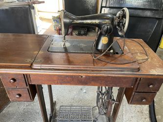   Vintage Singer Sewing Machine 1934 Model 15