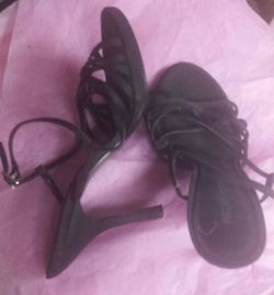 METAPHOR HEELS