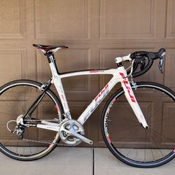 Fuji SST 2.0 53 CM Carbon Road Bike