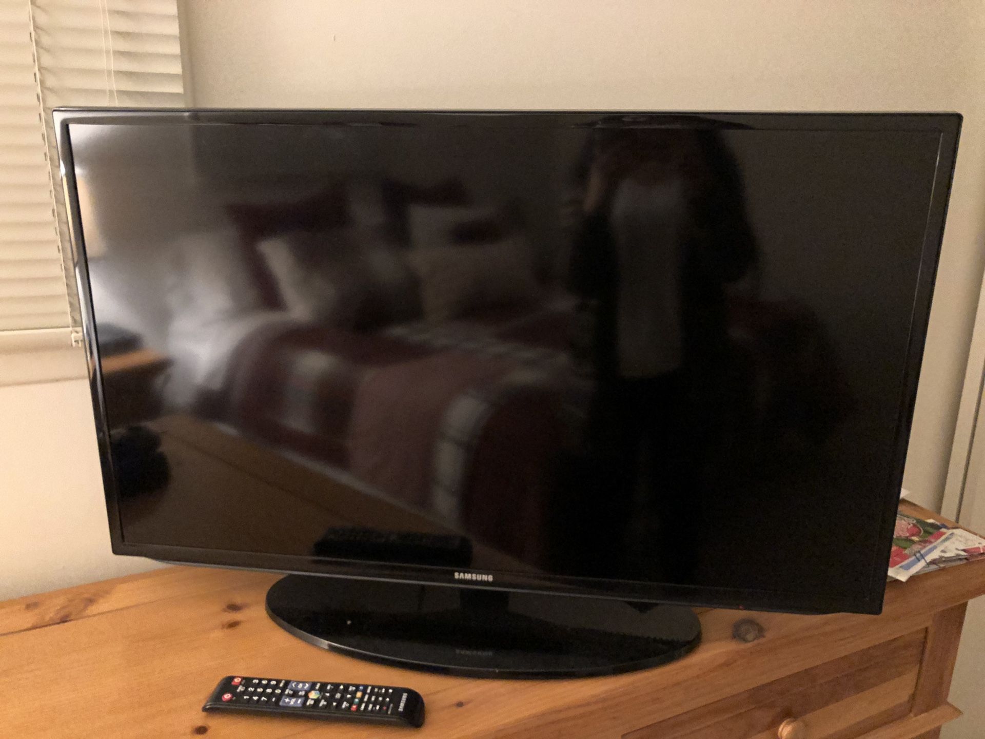 Samsung 40-inch Smart TV