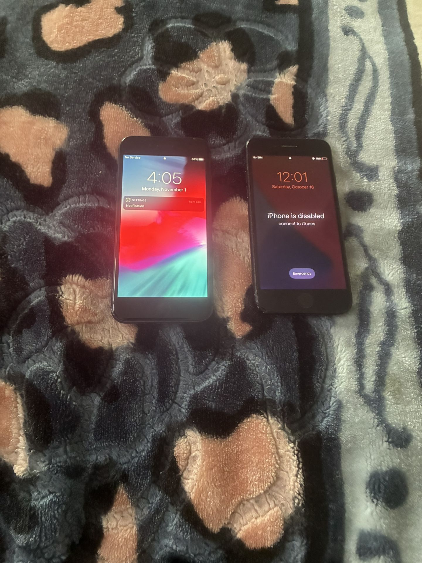 2 Locked iPhone 8s