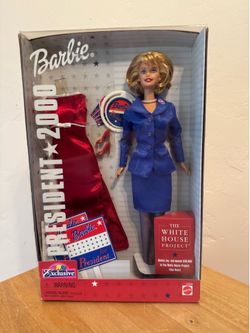 Barbie President 2000 doll new in box