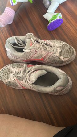 Girls Nikes