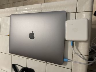 2016 MacBook Pro 13 Space Gray