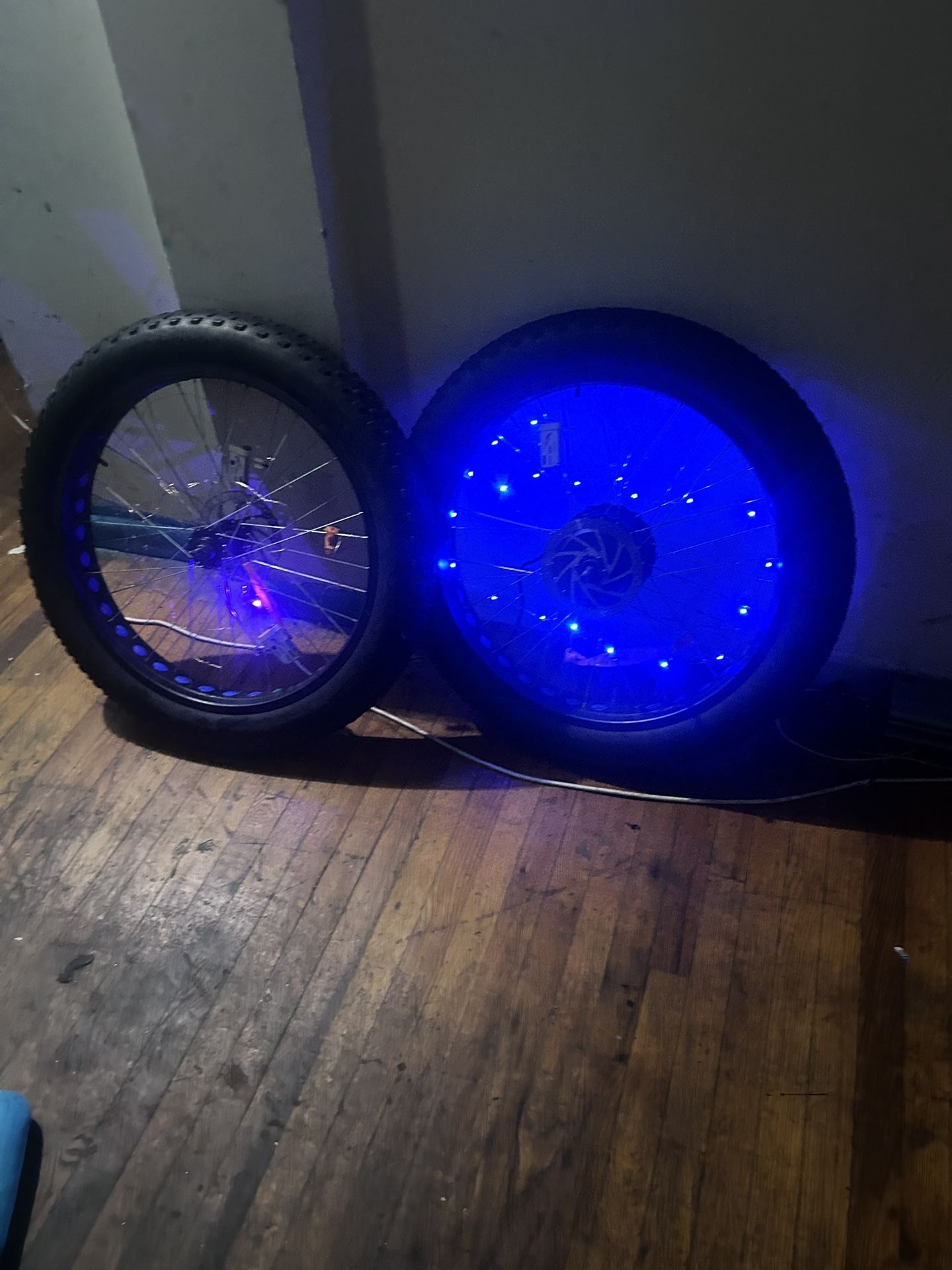 Motor wheel kit with LED lights
