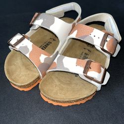 CHILDREN’S BIRKENSTOCK SANDALS SIZE 7