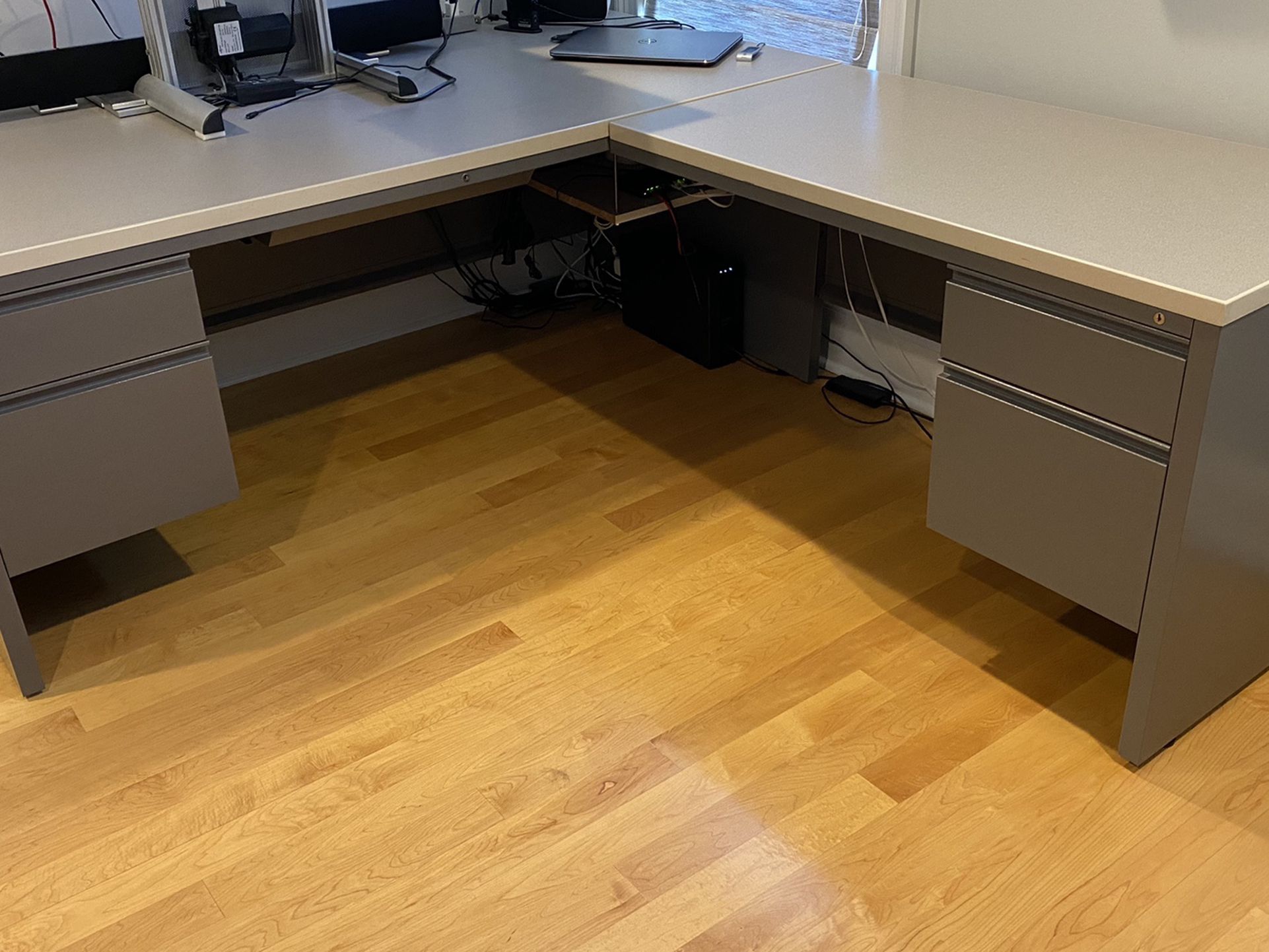 Metal L-Shape Office Desk with Filing Cabinet