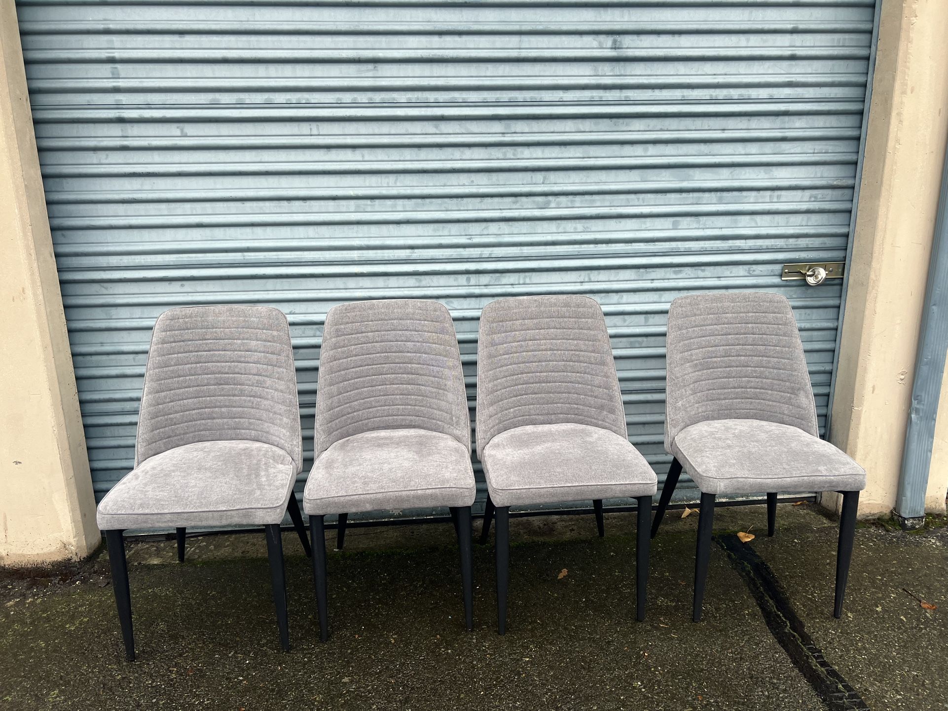 4 Dining Room Chairs