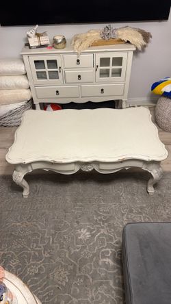 Shabby chic coffee table
