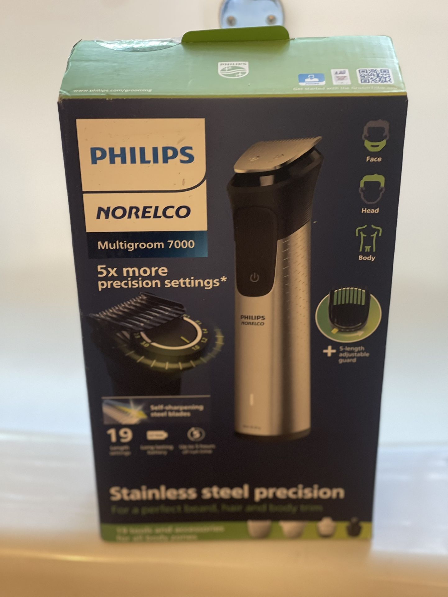 Philips Norelco Multigroom 7000 MG7900/49 Trimmer 2023 Mens Health Award Winner!